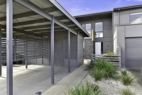 Torquay Golf Retreats - Pool, Beach, Tennis, Golf - Tourism Gold Coast 4