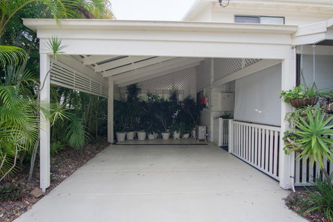 Debbie\'s Place - Tourism Gold Coast 24