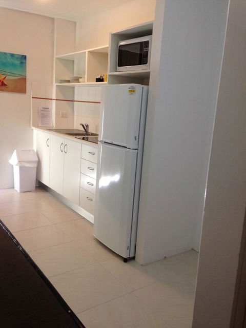 Chez Noosa Resort Motel - Tourism Gold Coast 0
