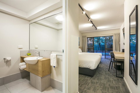 Nightcap At Kawana Waters Hotel - Tourism Gold Coast 25