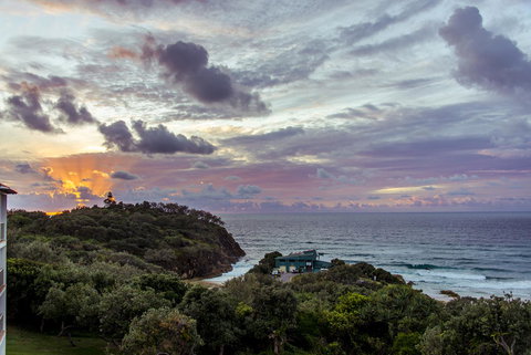 Whale Watch Ocean Beach Resort - Tourism Gold Coast 4