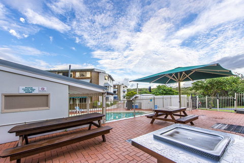 Whale Watch Ocean Beach Resort - Tourism Gold Coast 2