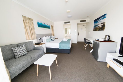 Ocean Views Resort Caloundra - Tourism Gold Coast 29