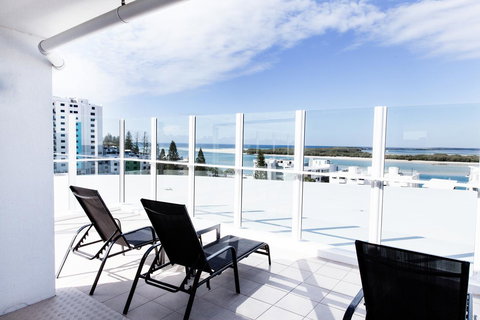 Ocean Views Resort Caloundra - Tourism Gold Coast 6