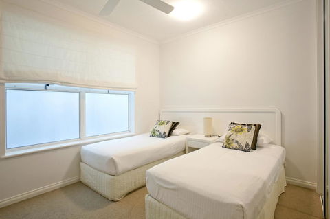 Emerald Noosa - Tourism Gold Coast 31