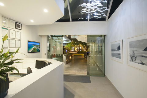 Emerald Noosa - Tourism Gold Coast 4