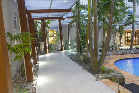 Emerald Noosa - Tourism Gold Coast 30