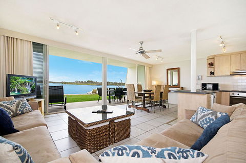 Noosa Harbour Resort - Tourism Gold Coast 7