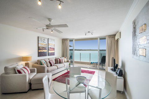 Noosa Harbour Resort - Tourism Gold Coast 11