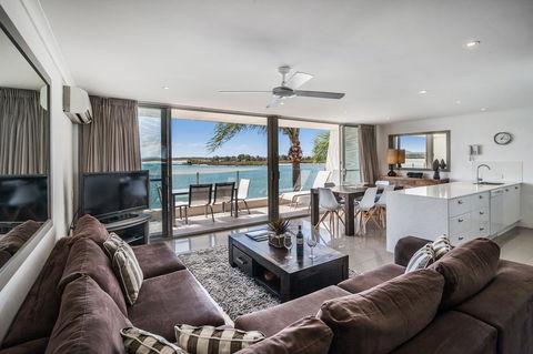 Noosa Harbour Resort - Tourism Gold Coast 22