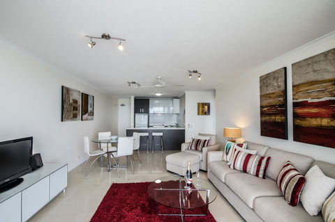Noosa Harbour Resort - Tourism Gold Coast 12