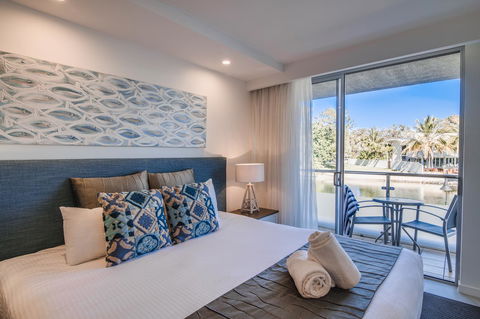 Hotel Laguna - Tourism Gold Coast 17