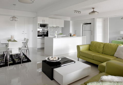 Hotel Laguna - Tourism Gold Coast 12