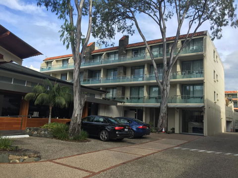 Hotel Laguna - Tourism Gold Coast 14