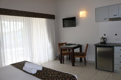 Blue Lagoon Resort - Tourism Gold Coast 19
