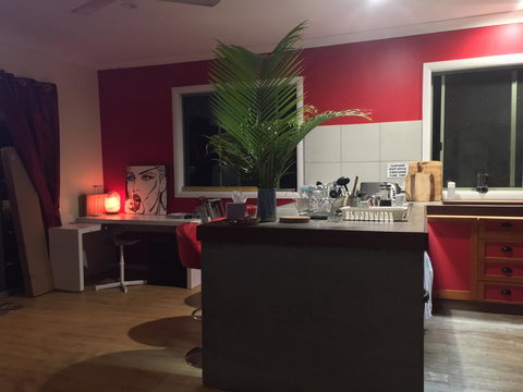 KiteSurf 1770 Beach House - Gold Coast 11