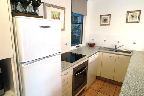 The Hastings Beach Houses - Tourism Gold Coast 40