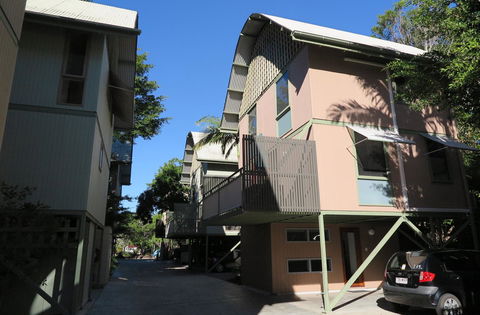 The Hastings Beach Houses - Tourism Gold Coast 32