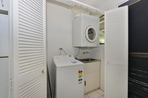 Seascape Holidays At Beachfront Terraces - Tourism Gold Coast 16