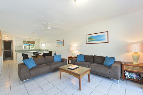 Seascape Holidays At Beachfront Terraces - Tourism Gold Coast 11