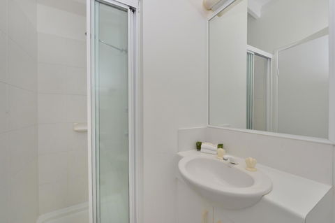 Seascape Holidays At Beachfront Terraces - Tourism Gold Coast 7