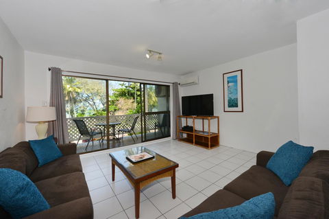 Seascape Holidays At Beachfront Terraces - Tourism Gold Coast 3