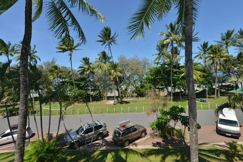 Seascape Holidays At Beachfront Terraces - Tourism Gold Coast 28