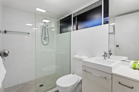 Caribbean Noosa - Tourism Gold Coast 24