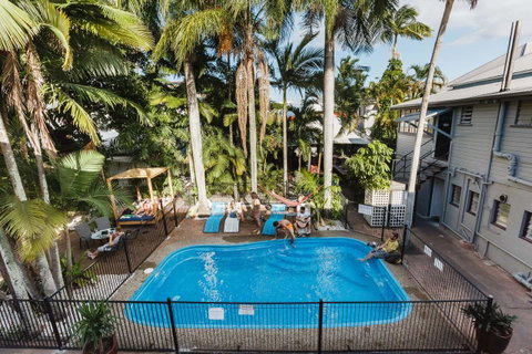 Mad Monkey Central - Tourism Gold Coast 40