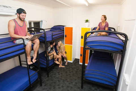 Mad Monkey Central - Tourism Gold Coast 21