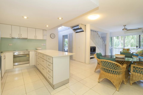 The White House Port Douglas - Tourism Gold Coast 23