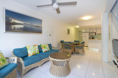 The White House Port Douglas - Tourism Gold Coast 24