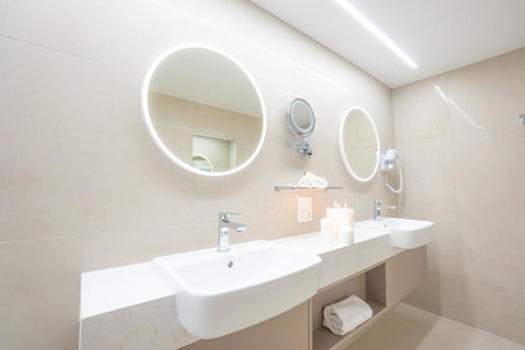 Pacific Hotel Cairns - Tourism Gold Coast 24