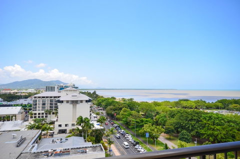 Pacific Hotel Cairns - Tourism Gold Coast 7