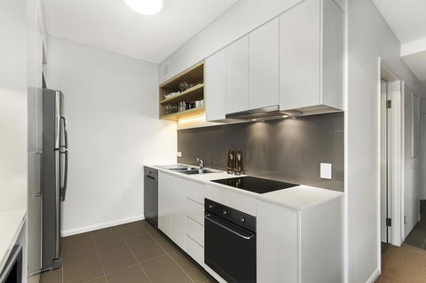 Allure Hotel & Apartments - Tourism Gold Coast 13