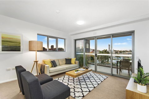 Allure Hotel & Apartments - Tourism Gold Coast 4