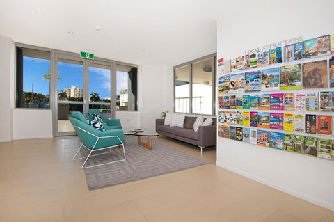 Allure Hotel & Apartments - Tourism Gold Coast 16