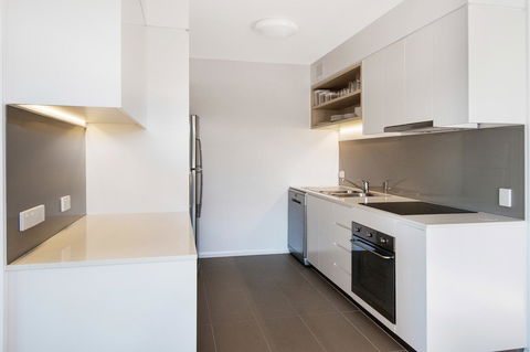 Allure Hotel & Apartments - Tourism Gold Coast 38