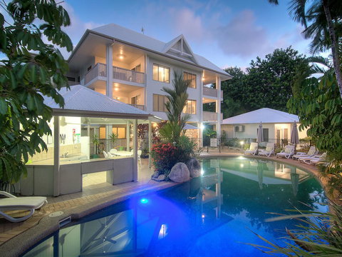 The Port Douglas Queenslander - Tourism Gold Coast 0