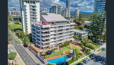 Surfers Chalet - Tourism Gold Coast 30
