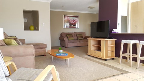 Surfers Chalet - Tourism Gold Coast 18