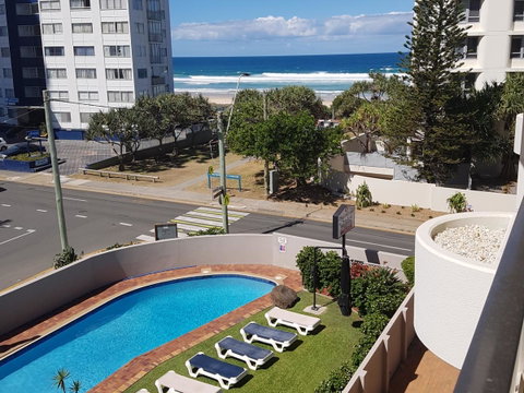 Surfers Chalet - Tourism Gold Coast 14