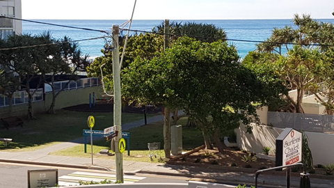 Surfers Chalet - Tourism Gold Coast 20