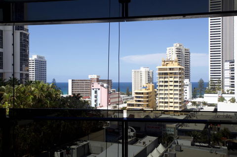 Circle Luxury Holidays - Tourism Gold Coast 4