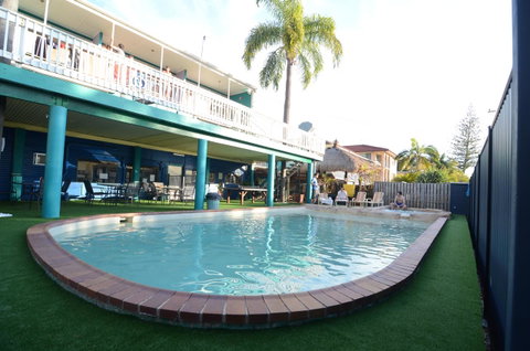 Backpackers In Paradise 18-35 Hostel - Tourism Gold Coast 22