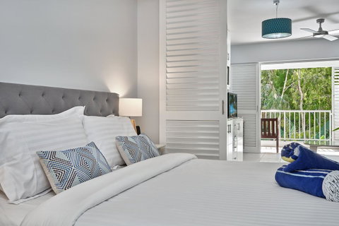 Palm Cove Paradise - Couples Spa Beach Getaway - Tourism Gold Coast 7