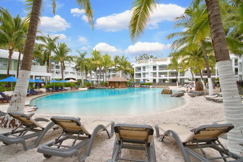 Palm Cove Paradise - Couples Spa Beach Getaway - Tourism Gold Coast 15