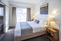 Book Emerald Accommodation Vacations Tourism Gold Coast Tourism Gold Coast