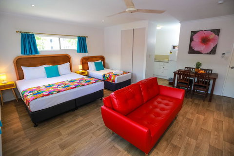 Port Douglas Motel - Tourism Gold Coast 2