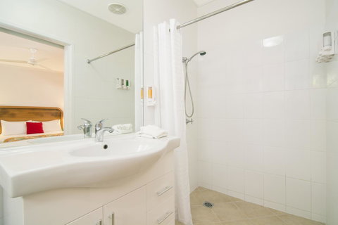 Port Douglas Motel - Tourism Gold Coast 39